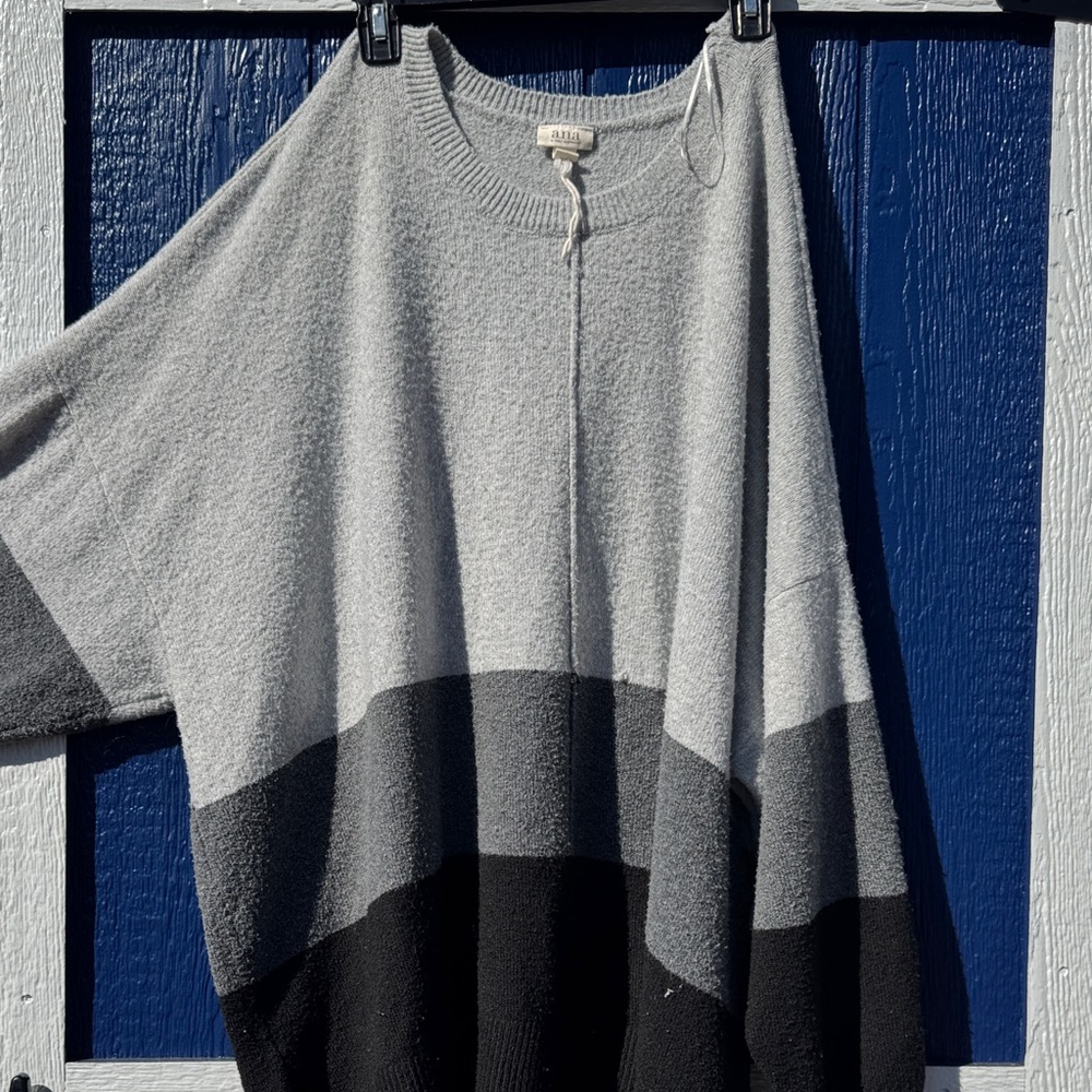 a.n.a Gray and Black Crew Neck Sweater